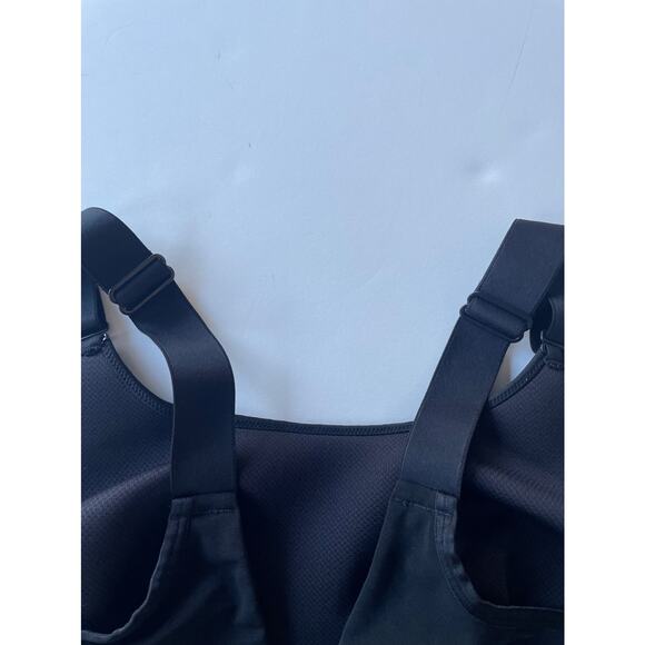 Livi Active Molded No Wire Sports Bra Black Plus Size 44D - Picture 8 of 8